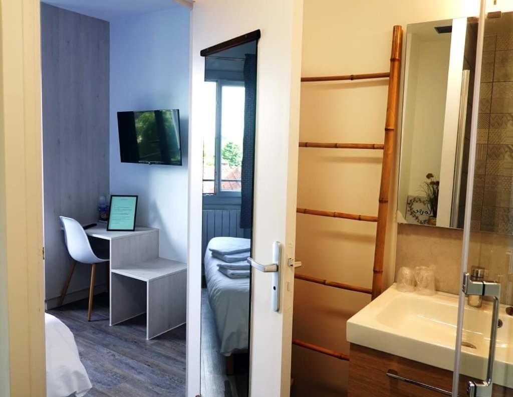 Hotel La Grotte Sagy  외부 사진